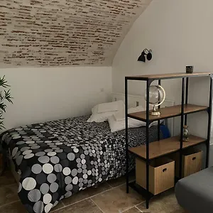 Appartement Studio Avec Belle Voûte En Pierre France